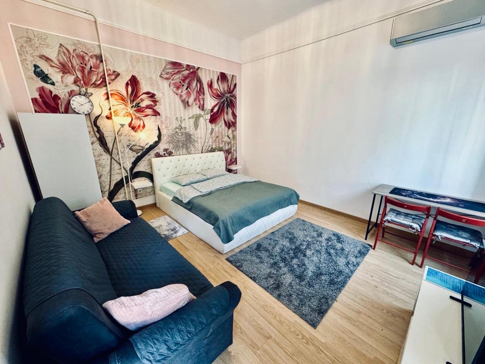 Lovely Flowers In Downtown Appartement Budapest